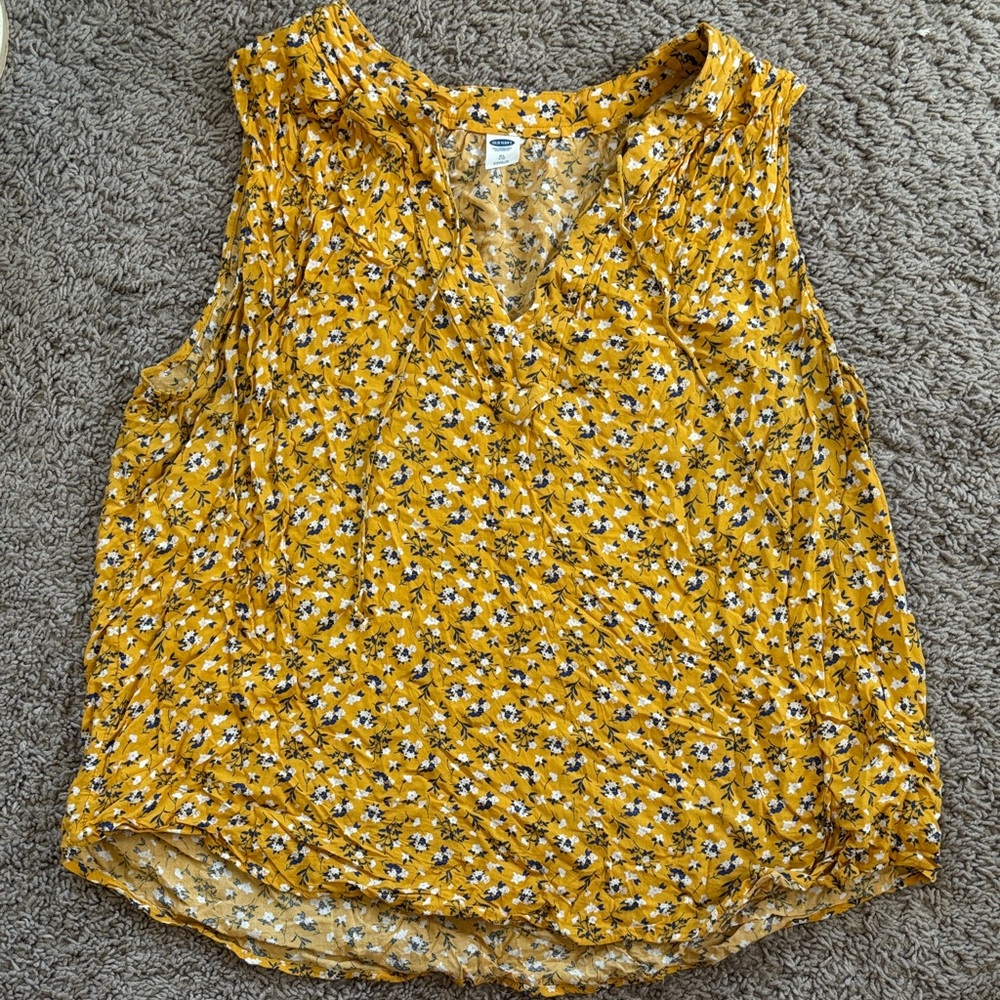 Old Navy Yellow Floral Sleeveless V-Neck Tank